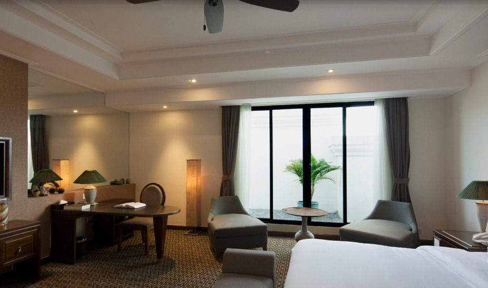 Hidden Charm Hotel&resort Khách sạn 4*